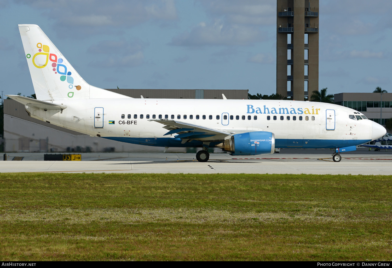 Aircraft Photo of C6-BFE | Boeing 737-5H6 | Bahamasair | AirHistory.net #151674