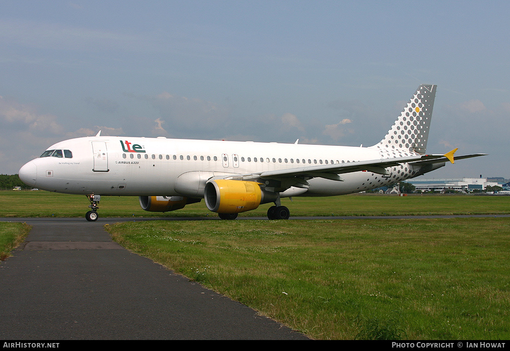 Aircraft Photo of EC-KBU | Airbus A320-214 | LTE International Airways | AirHistory.net #151718
