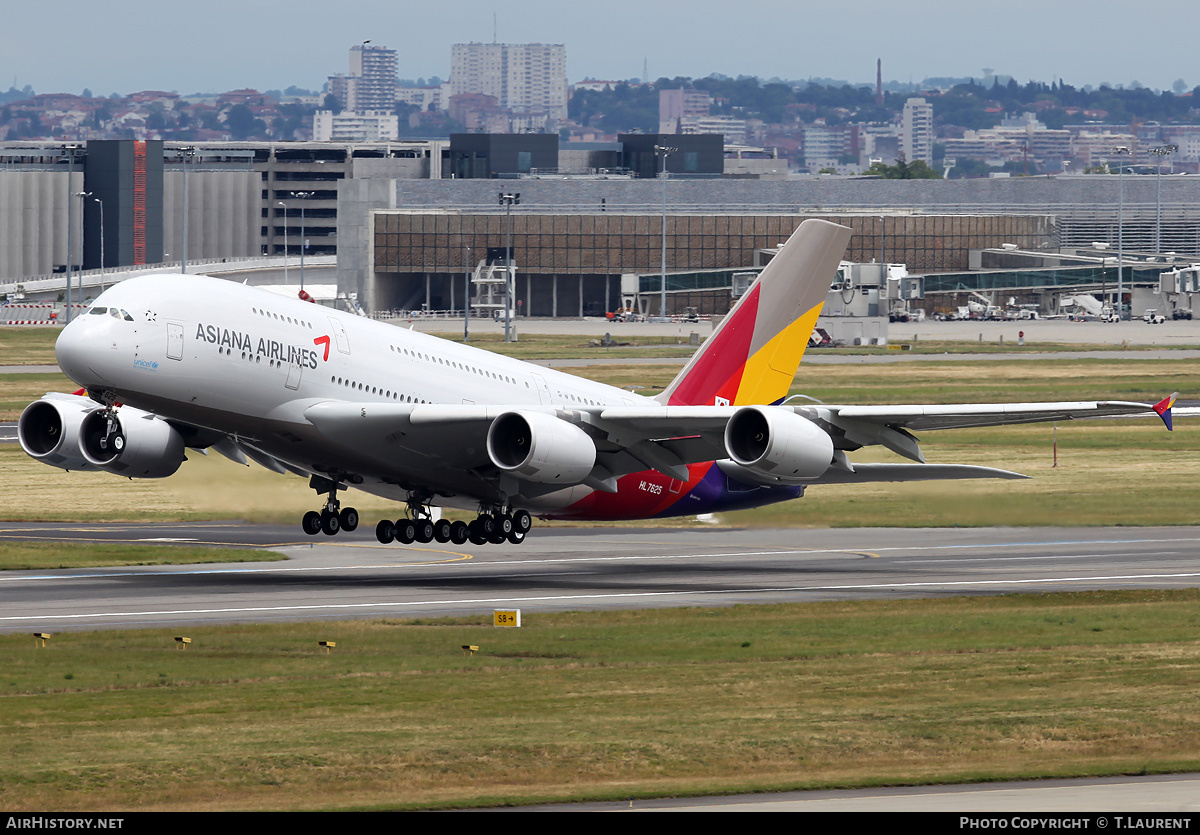 Aircraft Photo of HL7625 | Airbus A380-841 | Asiana Airlines | AirHistory.net #151727