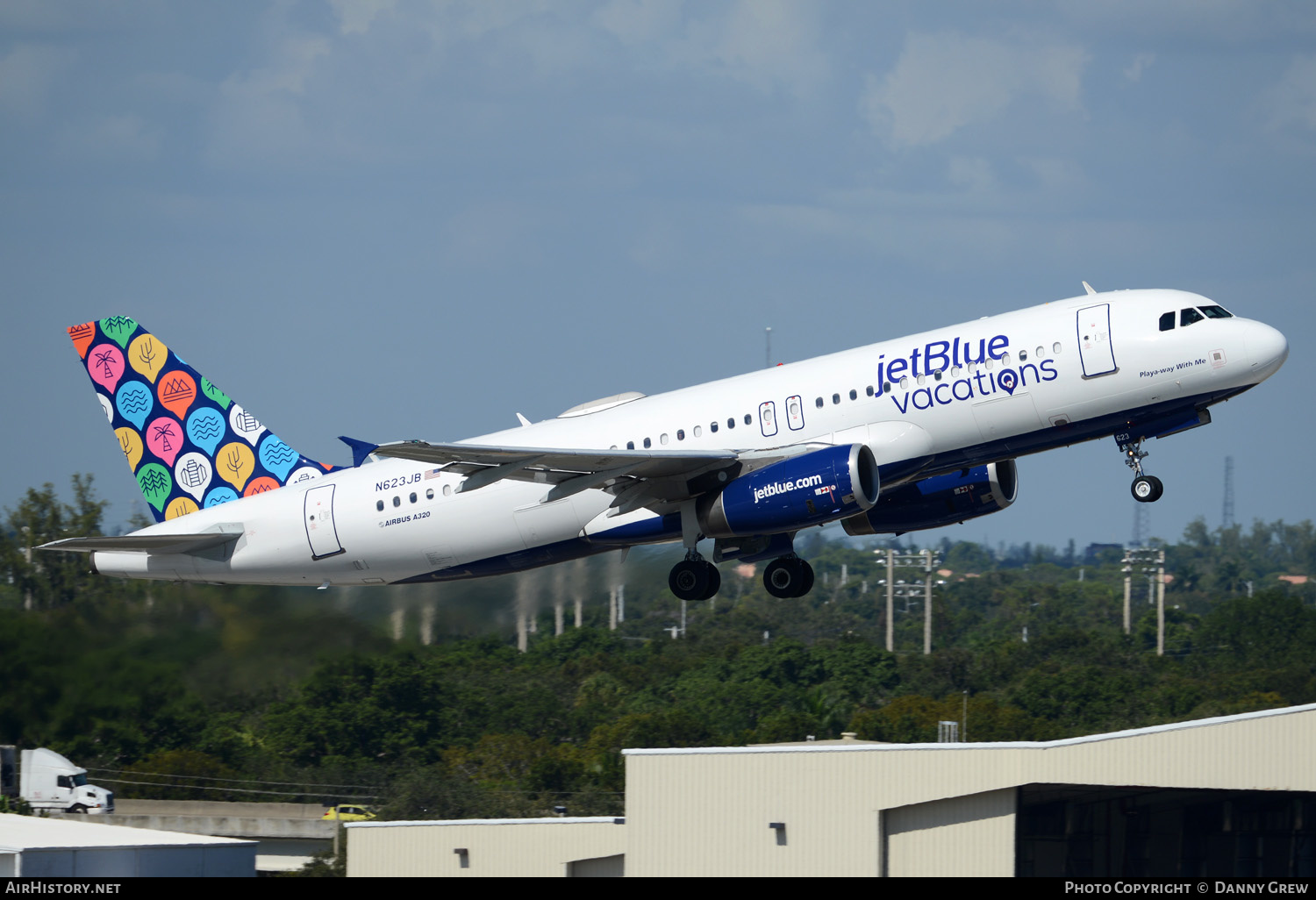 Aircraft Photo of N623JB | Airbus A320-232 | JetBlue Vacations | AirHistory.net #151732