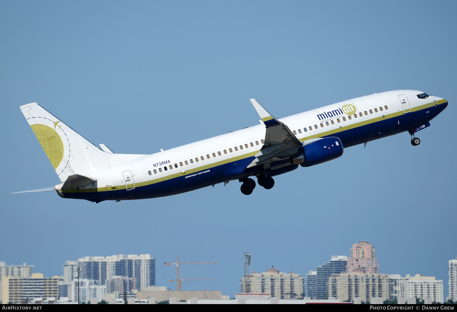 Aircraft Photo of N738MA | Boeing 737-8Q8 | Miami Air International | AirHistory.net #151751