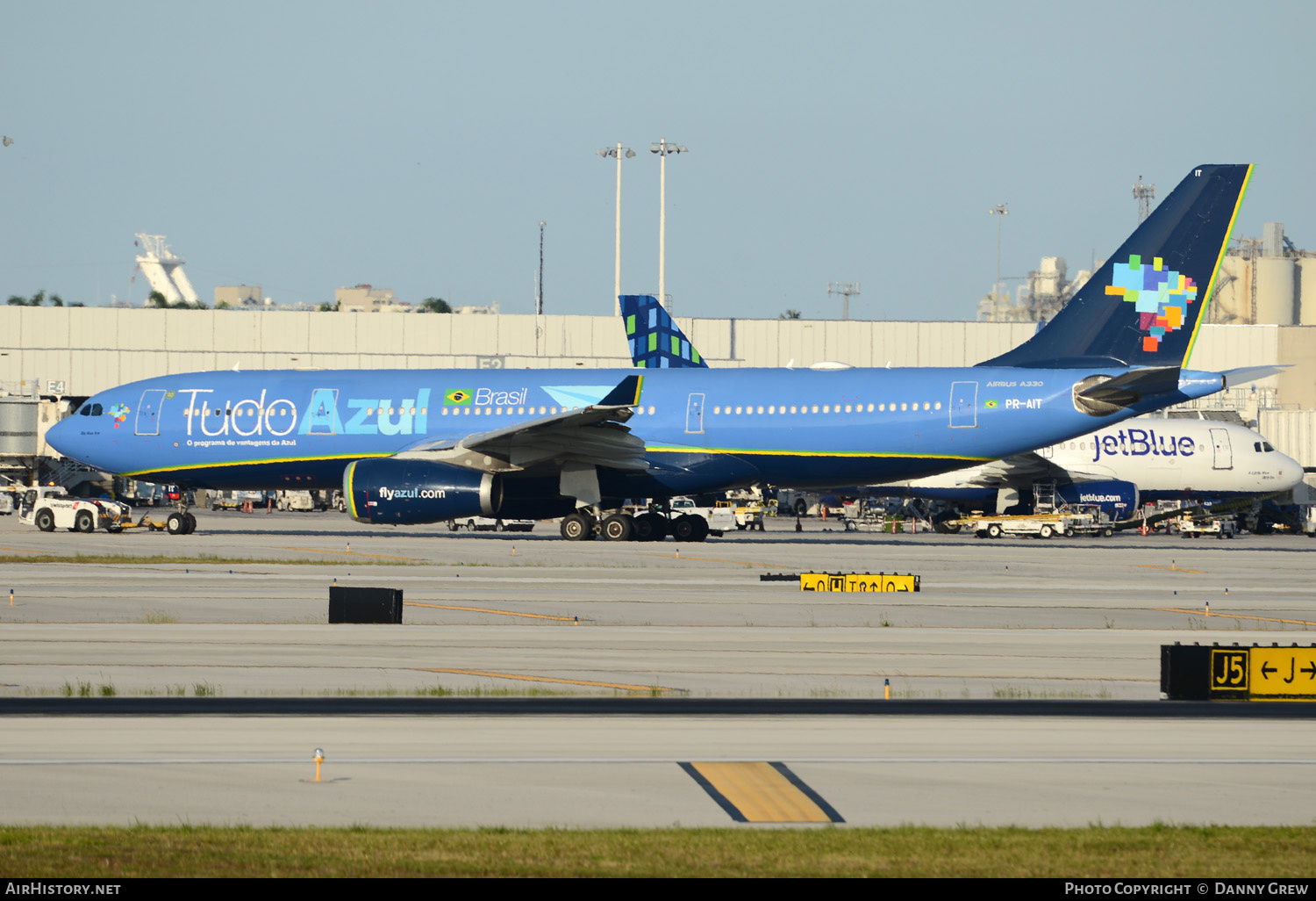 Aircraft Photo of PR-AIT | Airbus A330-243 | Azul Linhas Aéreas Brasileiras | AirHistory.net #151817