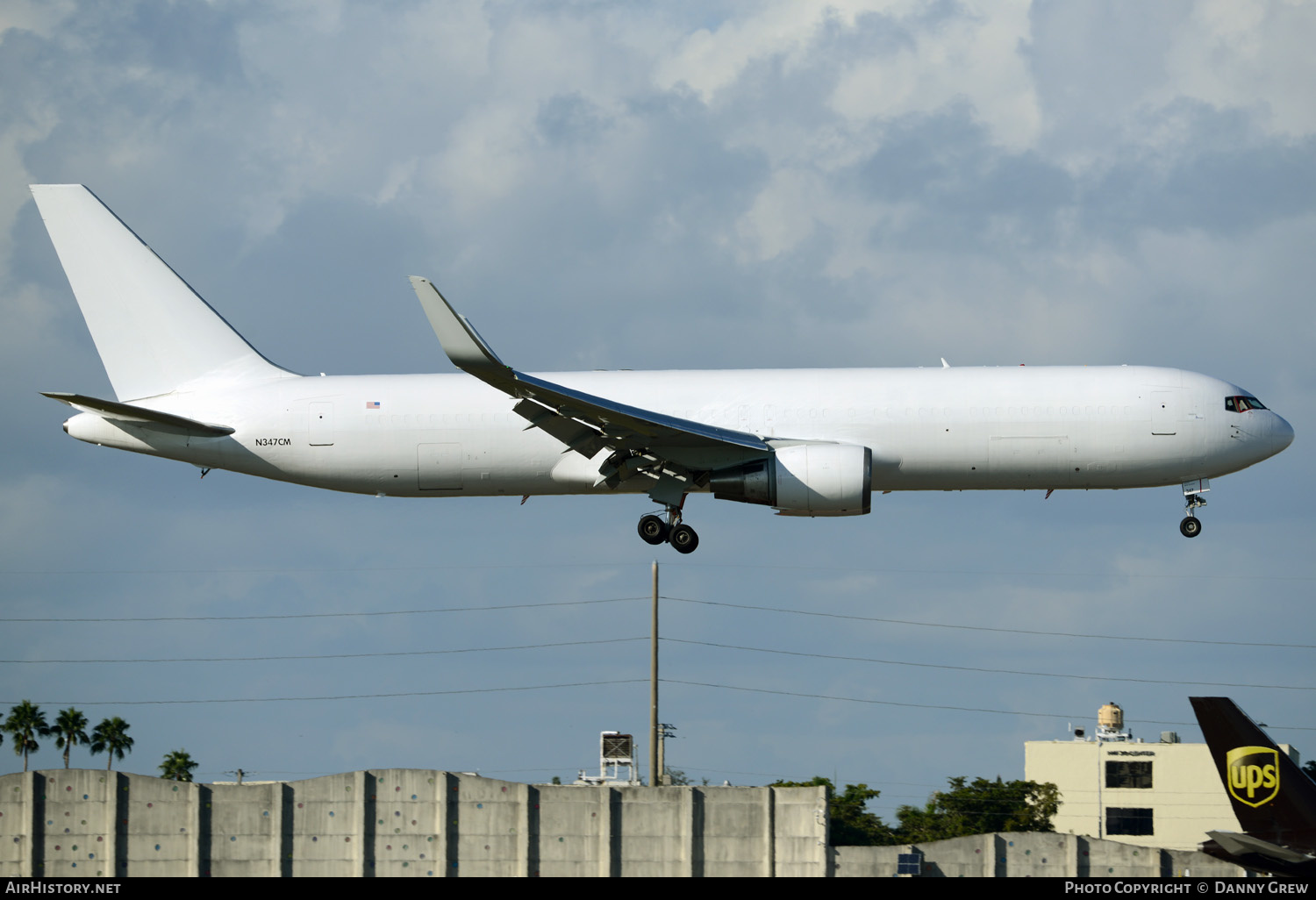 Aircraft Photo of N347CM | Boeing 767-323/ER | AirHistory.net #151887