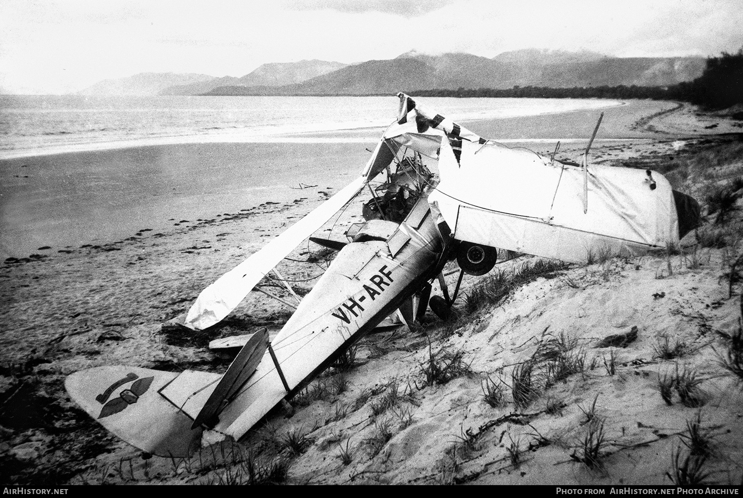 Aircraft Photo of VH-ARF | De Havilland D.H. 82A Tiger Moth | Royal Queensland Aero Club | AirHistory.net #151907