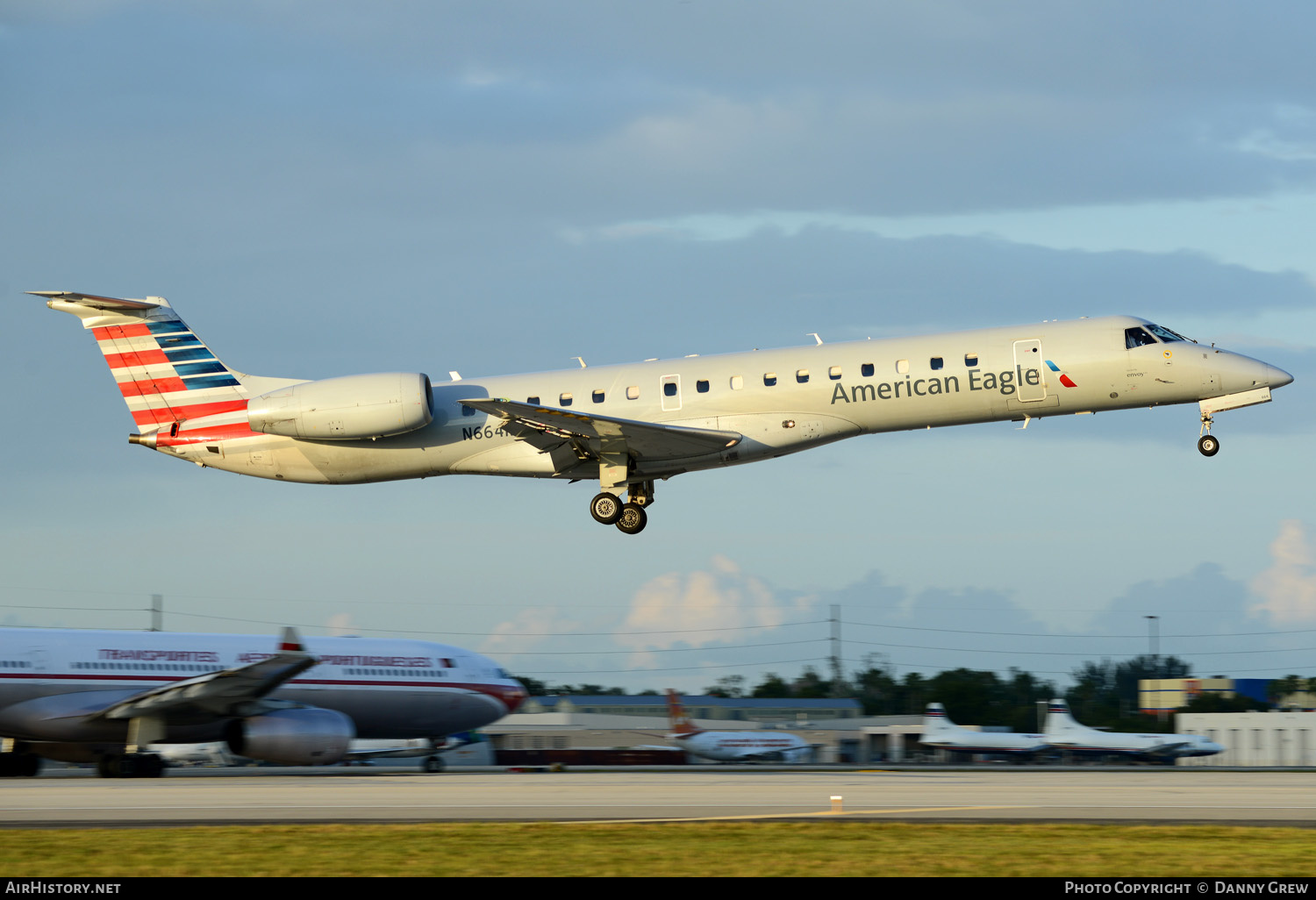 Aircraft Photo of N664MS | Embraer ERJ-145LR (EMB-145LR) | American Eagle | AirHistory.net #152023