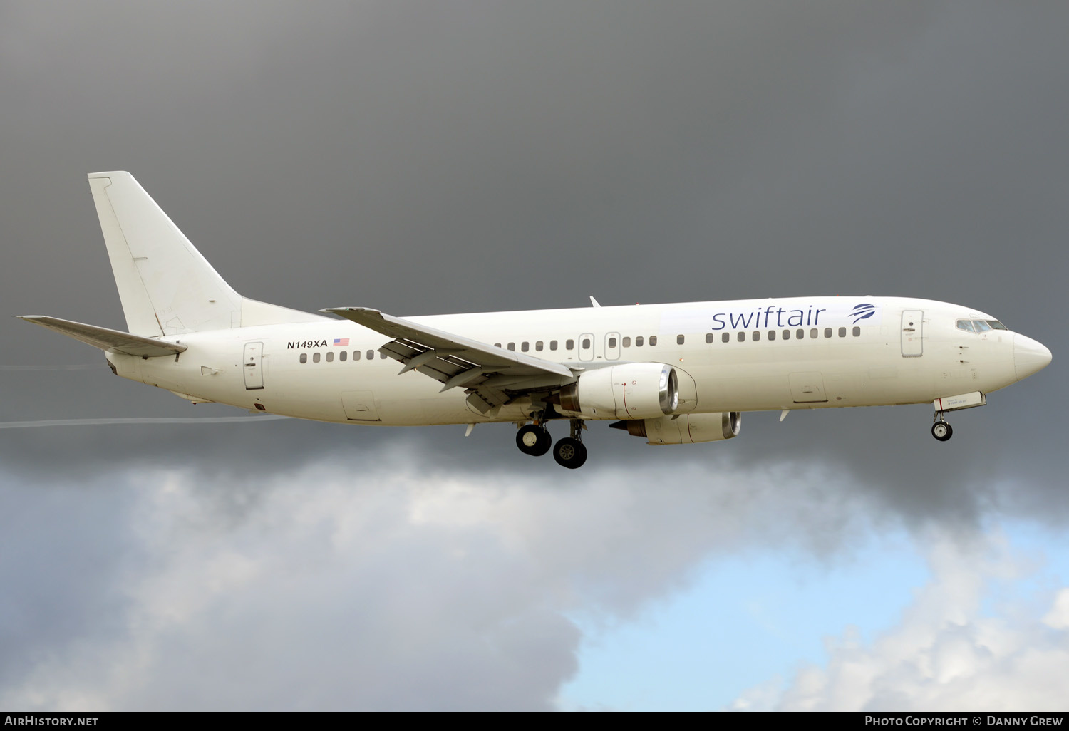 Aircraft Photo of N149XA | Boeing 737-484 | Swift Air | AirHistory.net #152059