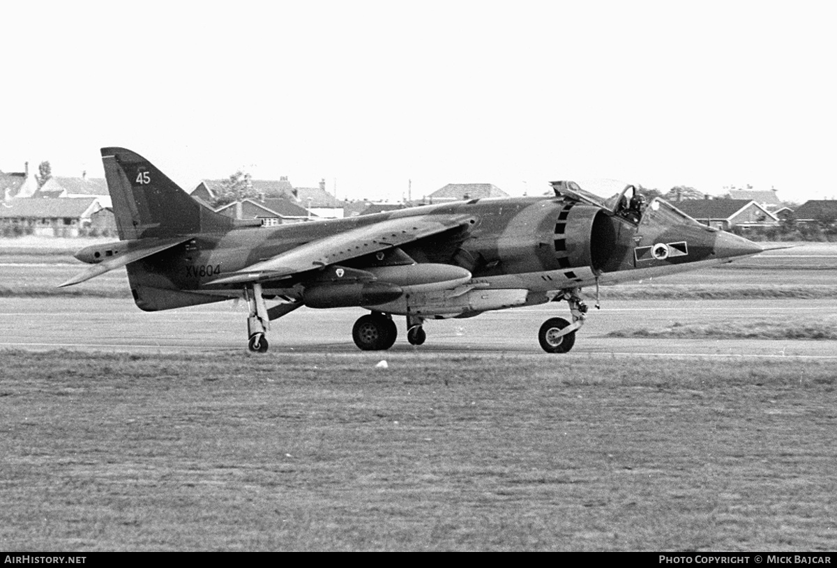 Aircraft Photo of XV804 | Hawker Siddeley Harrier GR1 | UK - Air Force | AirHistory.net #152096
