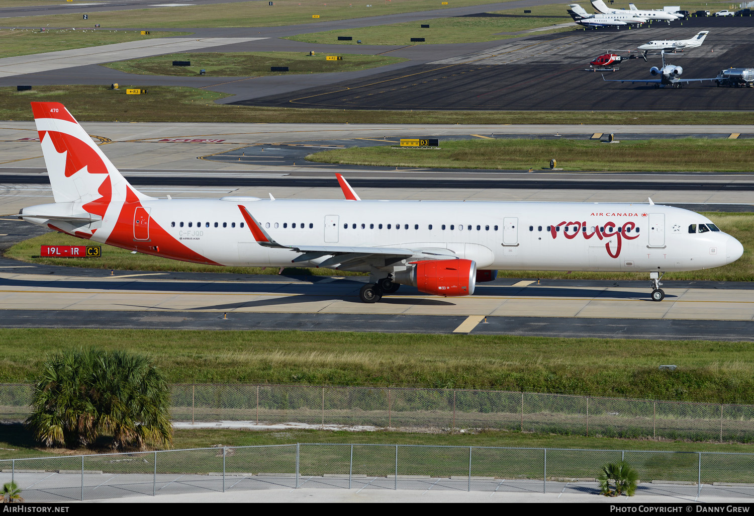 Aircraft Photo of C-FJQD | Airbus A321-211 | Air Canada Rouge | AirHistory.net #152104