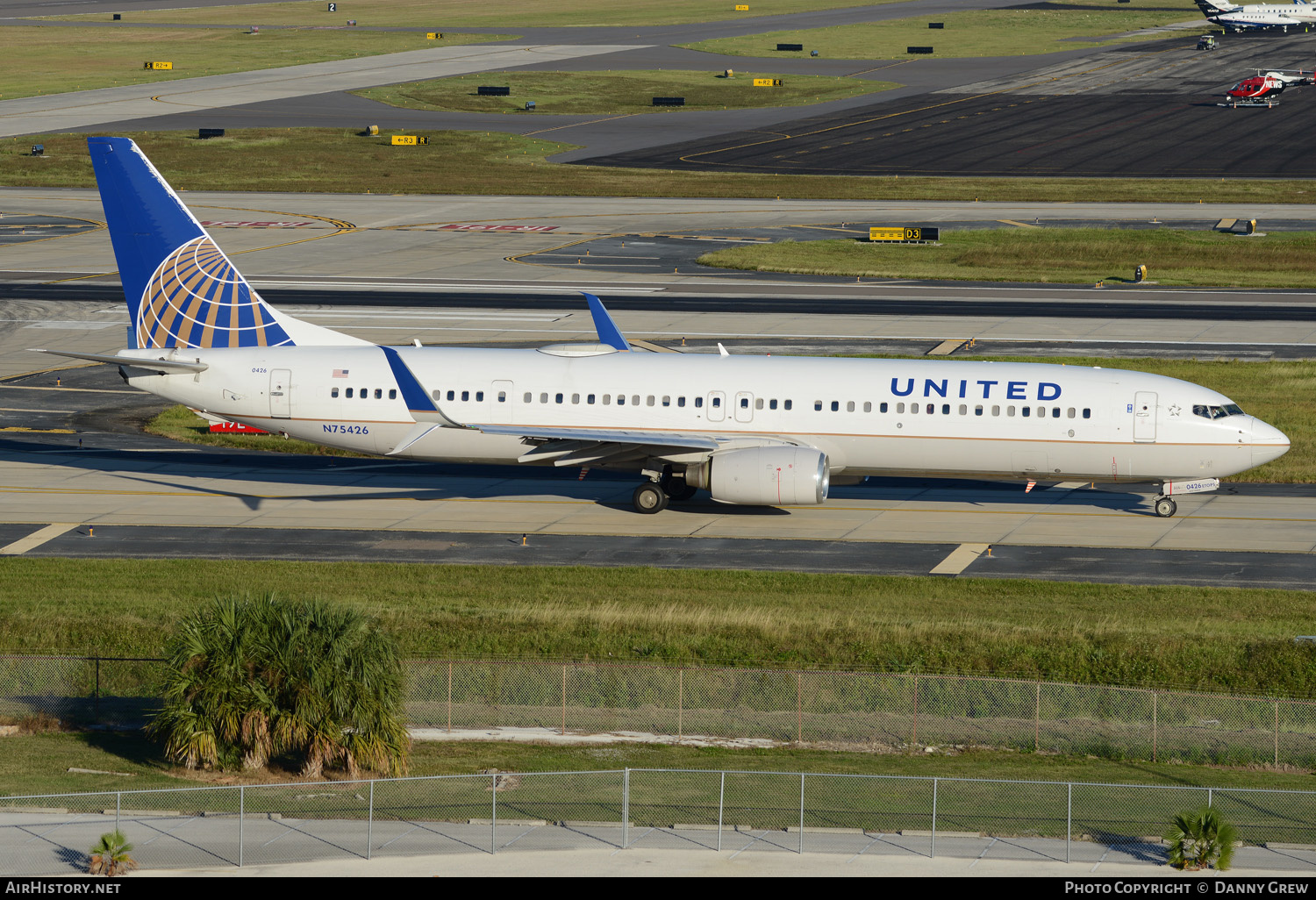 Aircraft Photo of N75426 | Boeing 737-924/ER | United Airlines | AirHistory.net #152267