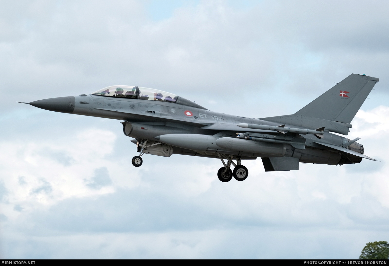 Aircraft Photo of ET-197 | General Dynamics F-16B Fighting Falcon | Denmark - Air Force | AirHistory.net #152413