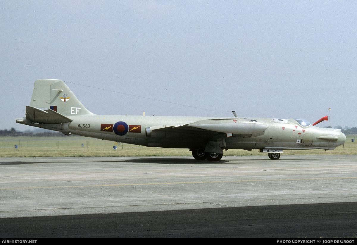 Aircraft Photo of WJ633 | English Electric Canberra T17A | UK - Air Force | AirHistory.net #152421