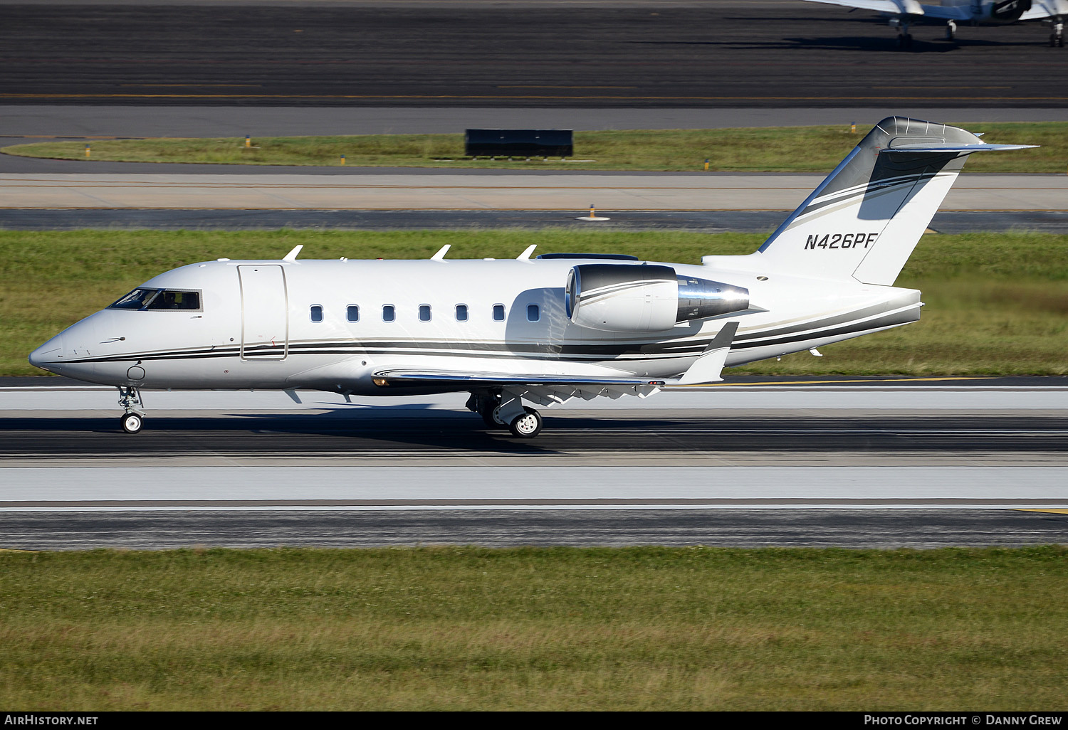 Aircraft Photo of N426PF | Bombardier Challenger 604 (CL-600-2B16) | AirHistory.net #152539