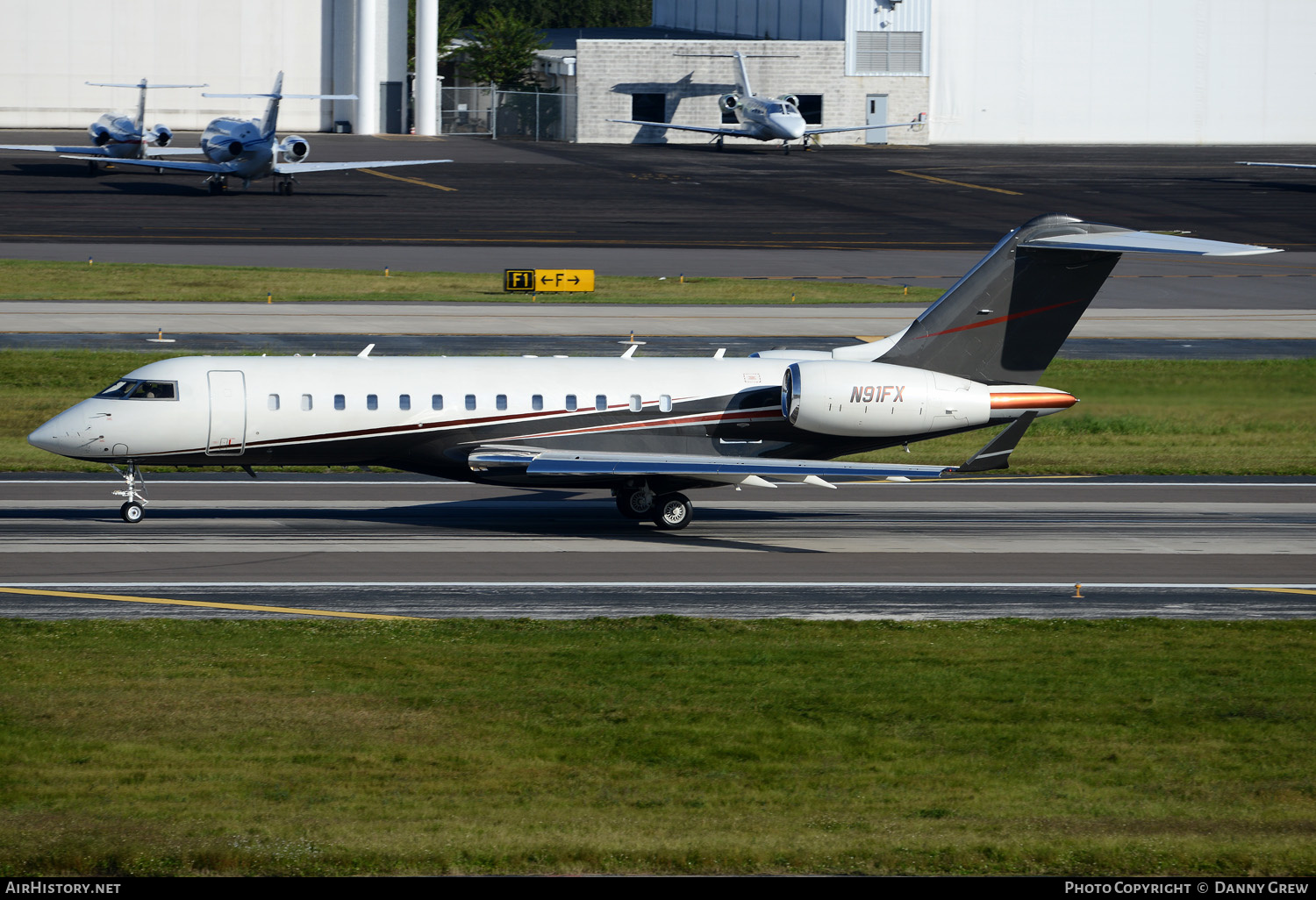 Aircraft Photo of N91FX | Bombardier Global Express (BD-700-1A10) | AirHistory.net #152552