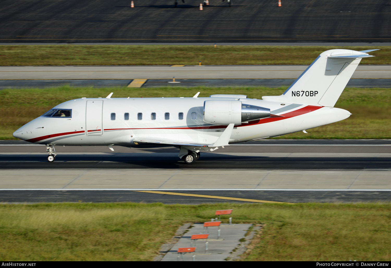 Aircraft Photo of N670BP | Bombardier Challenger 605 (CL-600-2B16) | AirHistory.net #152565