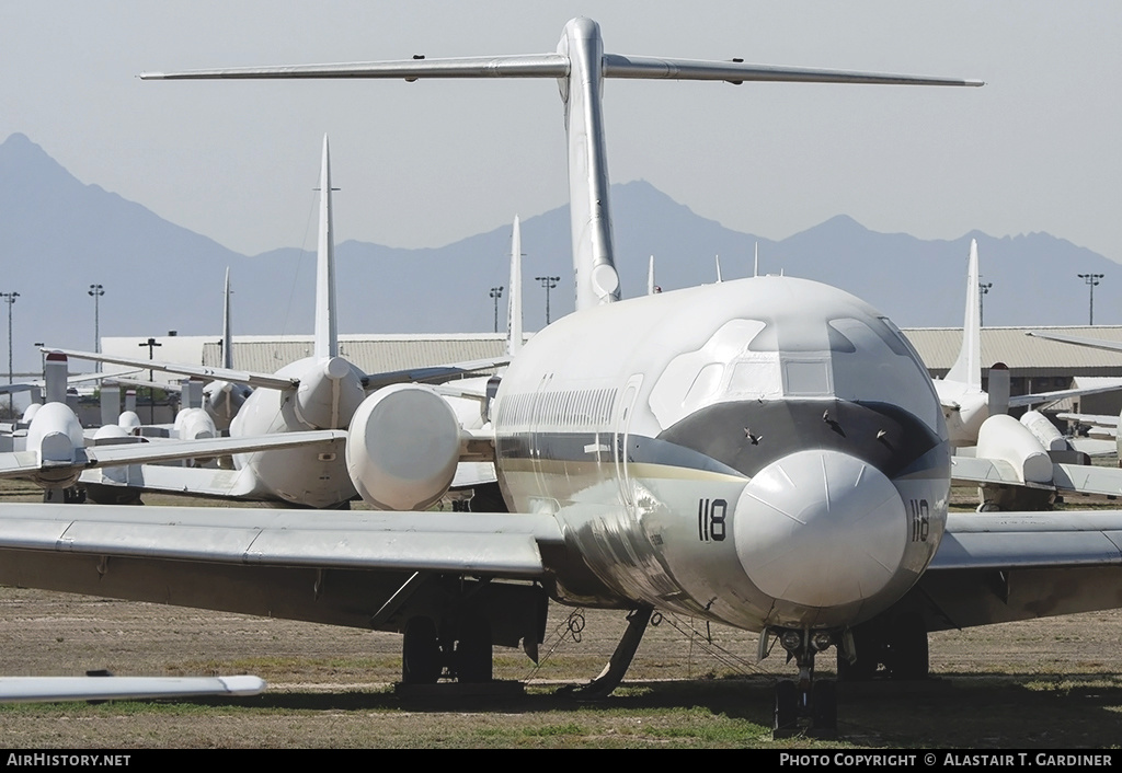 Aircraft Photo of 159118 | McDonnell Douglas C-9B Skytrain II (DC-9-32CF) | USA - Navy | AirHistory.net #152682