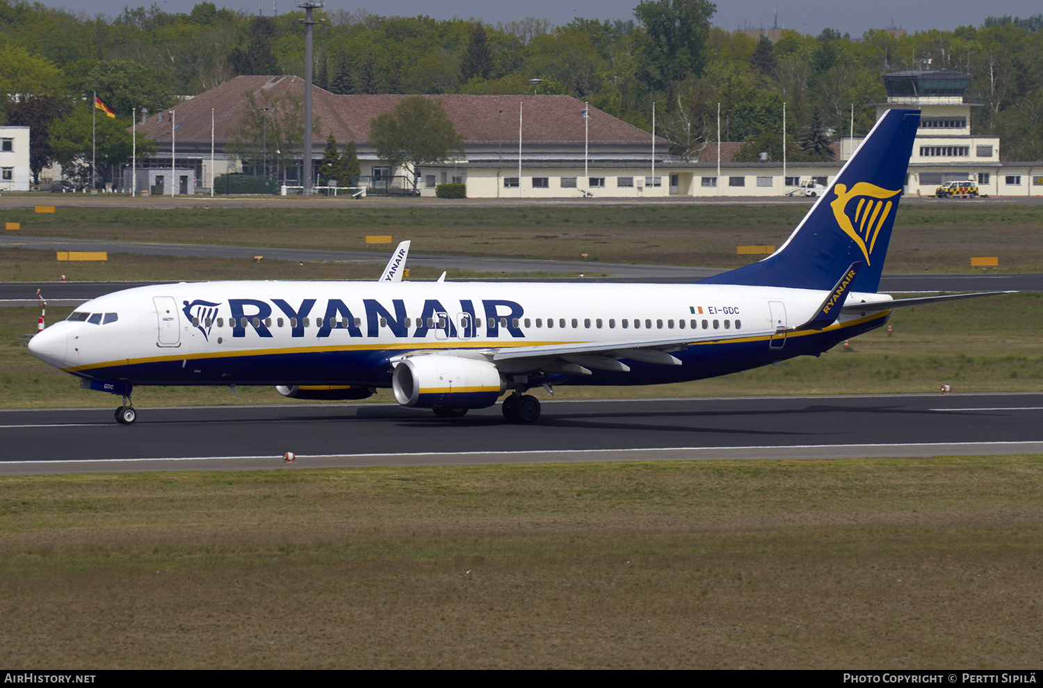 Aircraft Photo of EI-GDC | Boeing 737-800 | Ryanair | AirHistory.net #152705