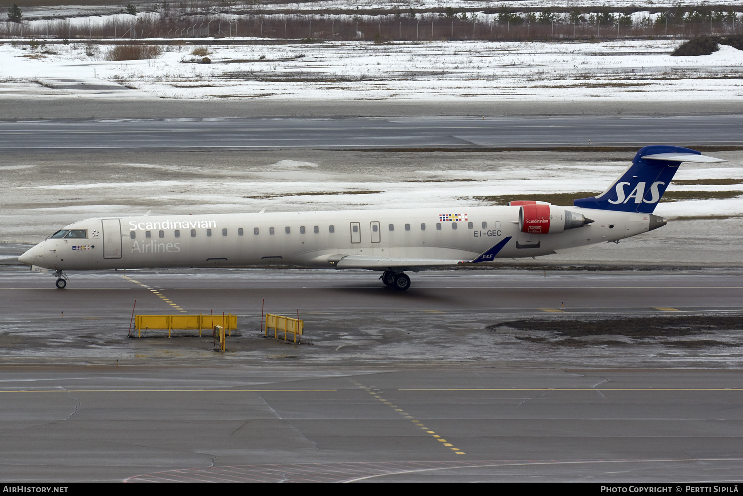 Aircraft Photo of EI-GEC | Bombardier CRJ-900LR (CL-600-2D24) | Scandinavian Airlines - SAS | AirHistory.net #152713