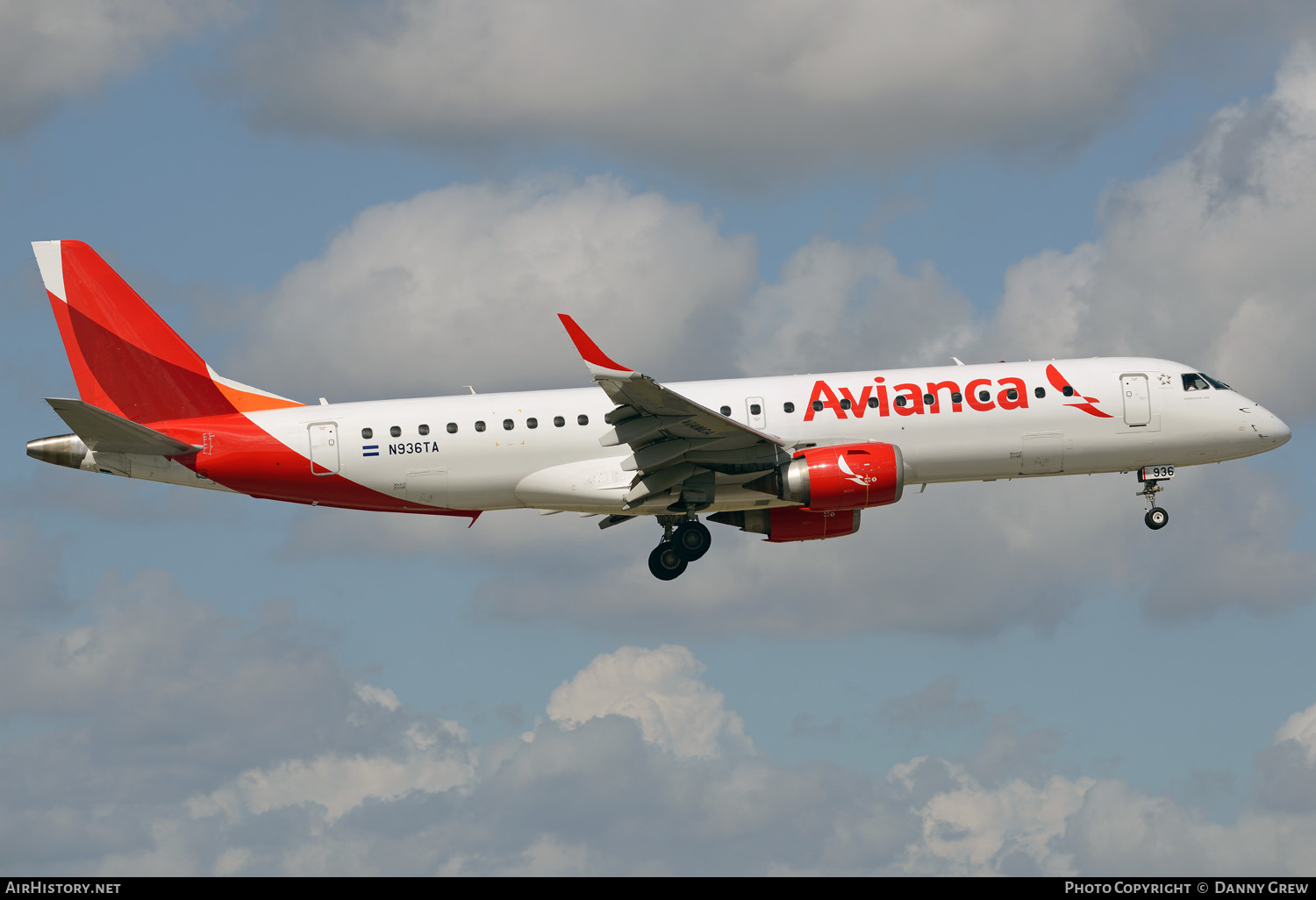 Aircraft Photo of N936TA | Embraer 190AR (ERJ-190-100IGW) | Avianca | AirHistory.net #152742