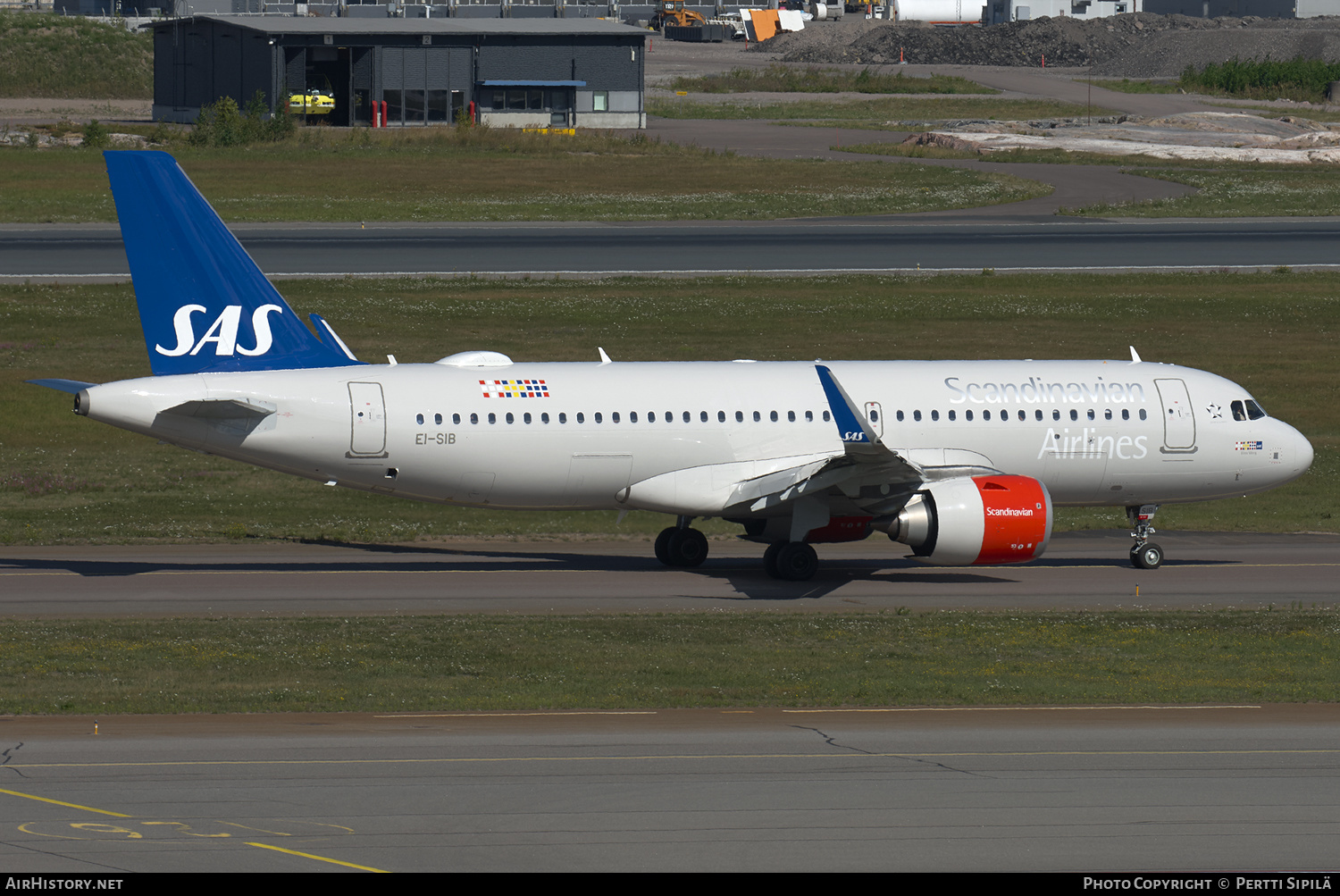 Aircraft Photo of EI-SIB | Airbus A320-251N | Scandinavian Airlines - SAS | AirHistory.net #152745
