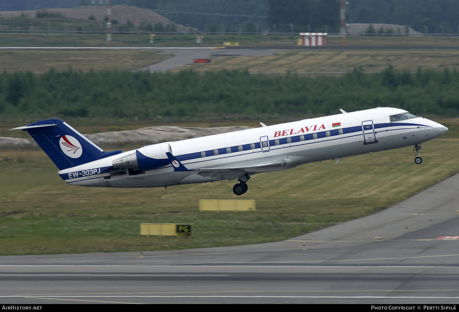 Aircraft Photo of EW-303PJ | Bombardier CRJ-200LR (CL-600-2B19) | Belavia | AirHistory.net #152805