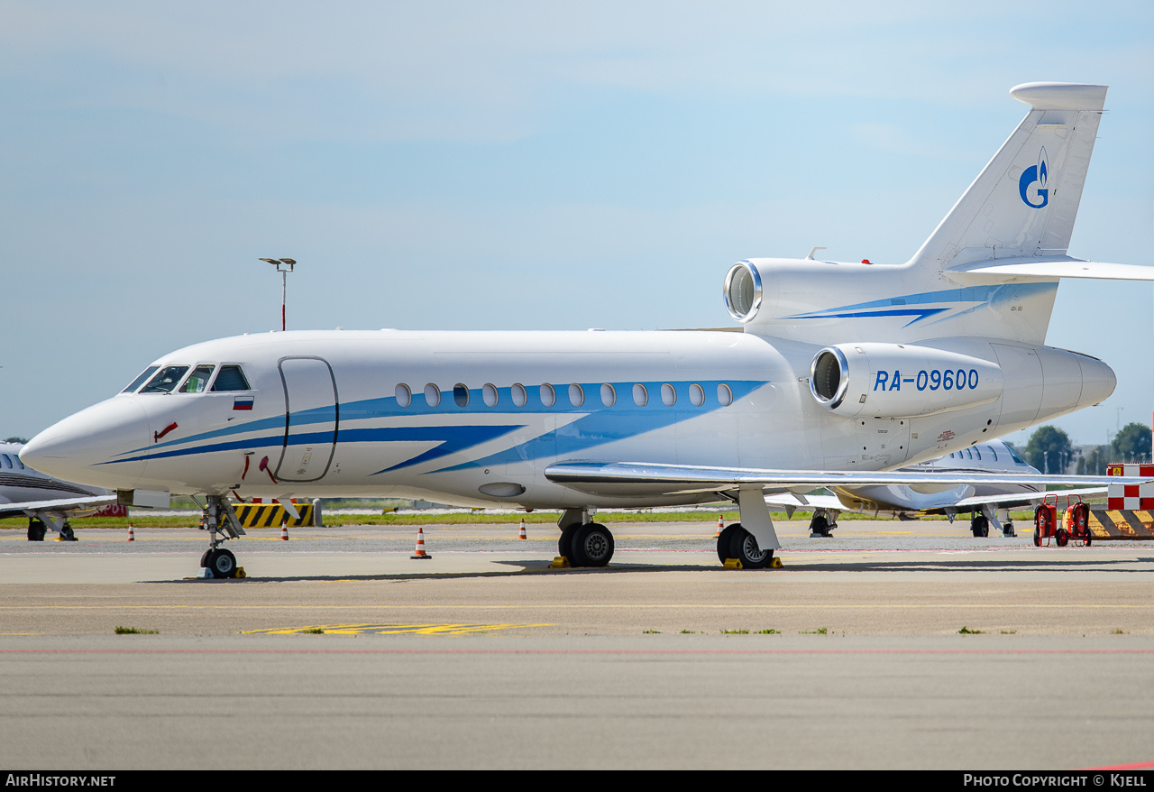Aircraft Photo of RA-09600 | Dassault Falcon 900LX | Gazpromavia | AirHistory.net #152848