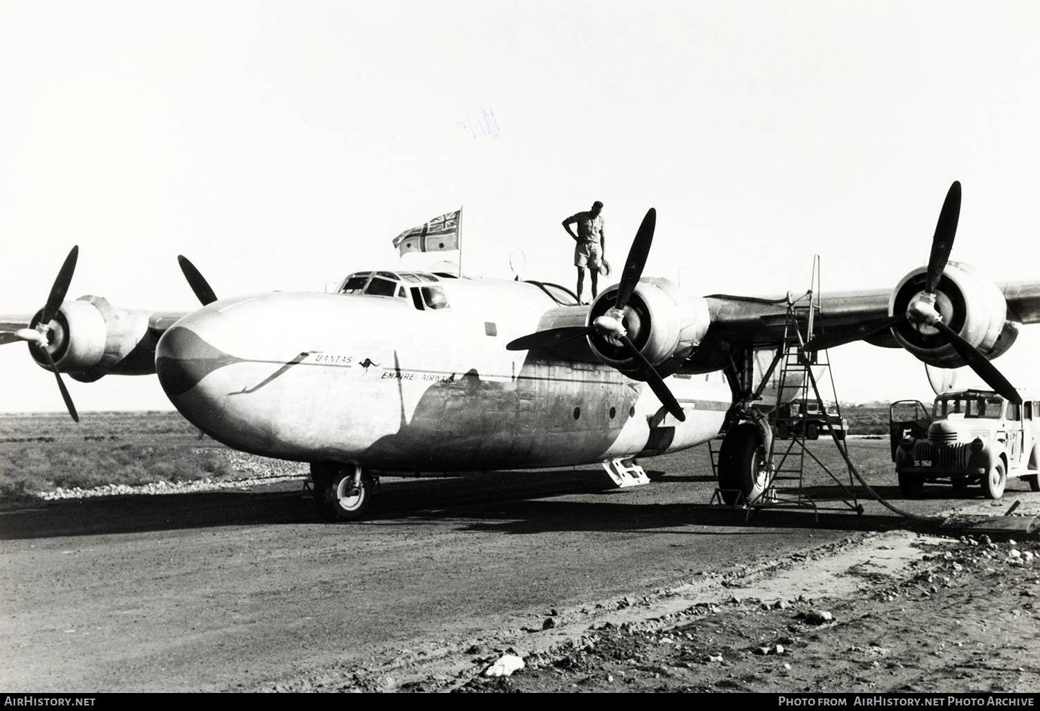 Aircraft Photo of G-AGKT | Consolidated LB-30 Liberator II | Qantas Empire Airways - QEA | AirHistory.net #152867