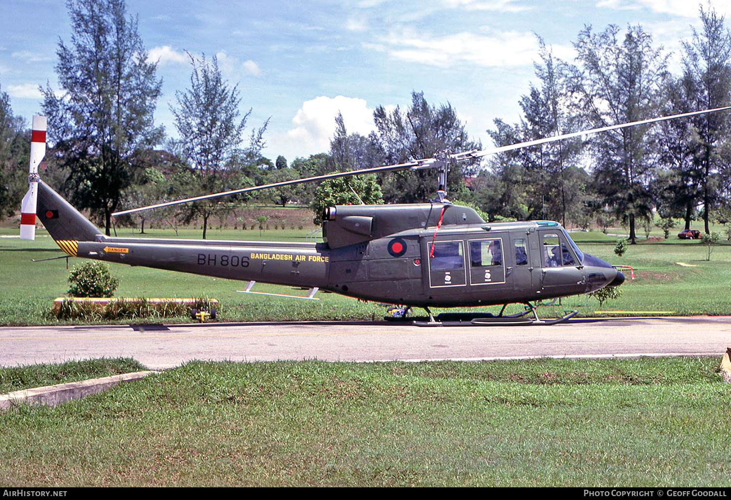 Aircraft Photo of BH806 | Bell 212 Twin Two-Twelve | Bangladesh - Air Force | AirHistory.net #152880