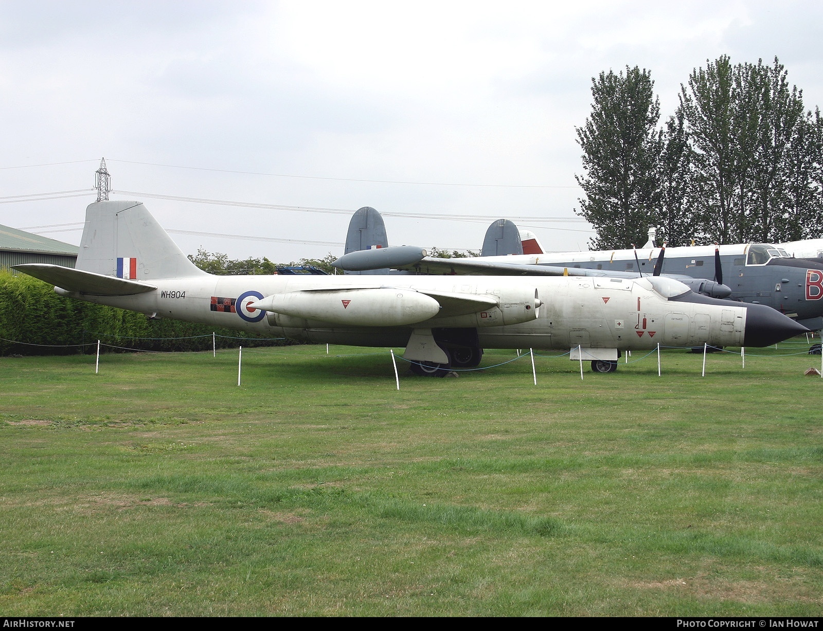 Aircraft Photo of WH904 | English Electric Canberra T.19 | UK - Air Force | AirHistory.net #152902