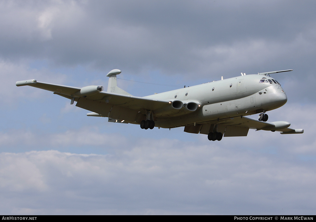 Aircraft Photo of XV229 | Hawker Siddeley HS-801 Nimrod MR.2P | UK - Air Force | AirHistory.net #152909