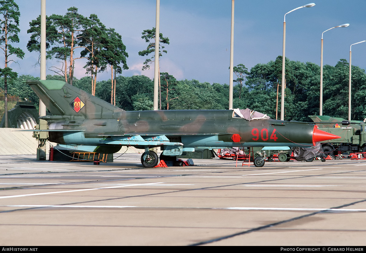 Aircraft Photo of 904 | Mikoyan-Gurevich MiG-21bis | East Germany - Air Force | AirHistory.net #152978