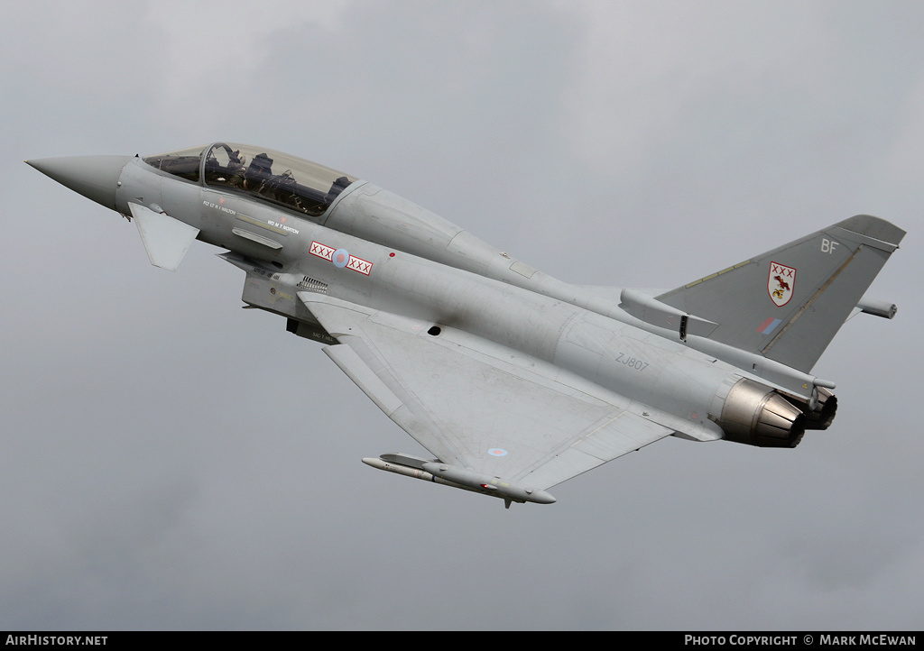 Aircraft Photo of ZJ807 | Eurofighter EF-2000 Typhoon T1 | UK - Air Force | AirHistory.net #152997