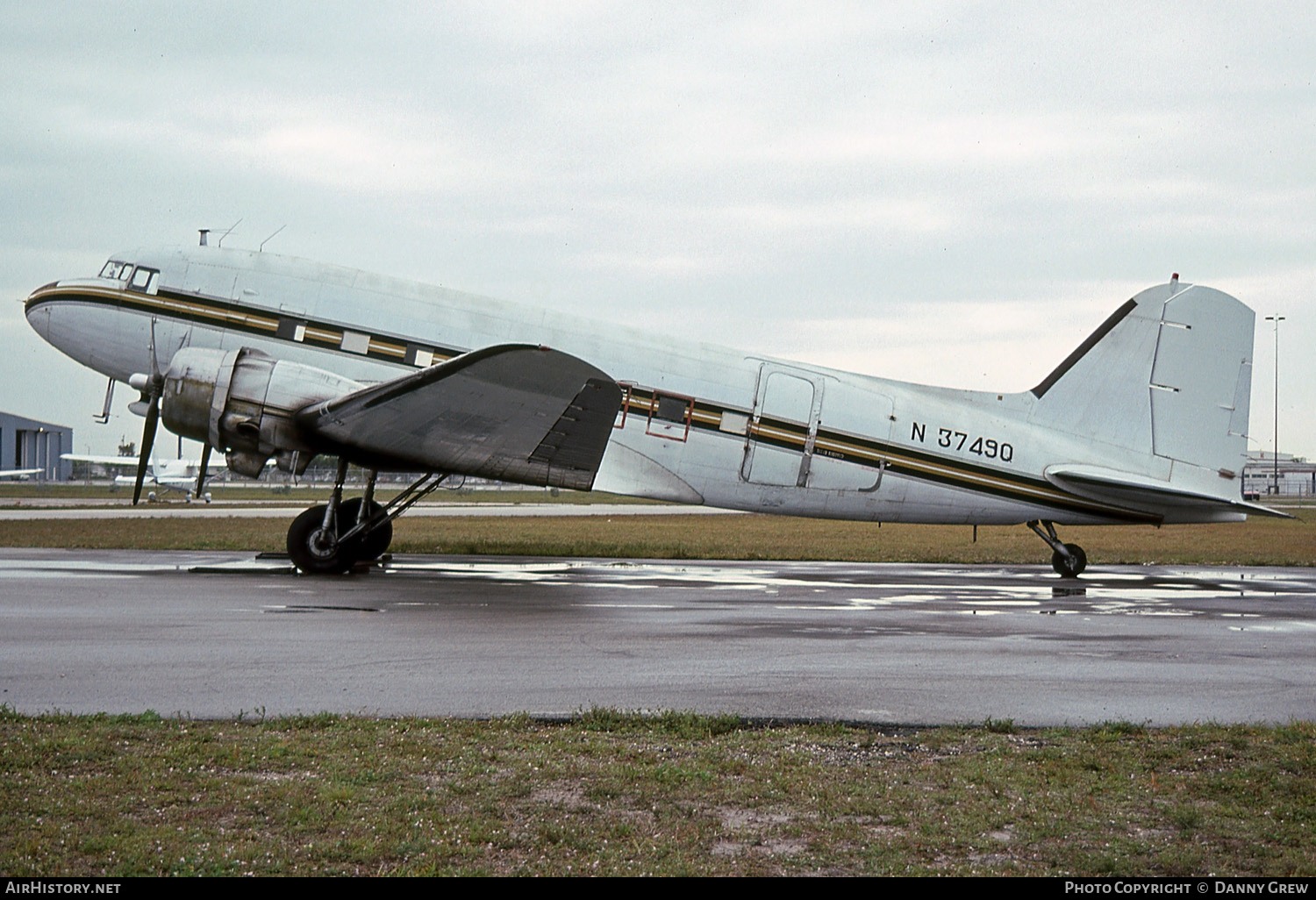 Aircraft Photo of N3749Q | Douglas DC-3C | AirHistory.net #153023