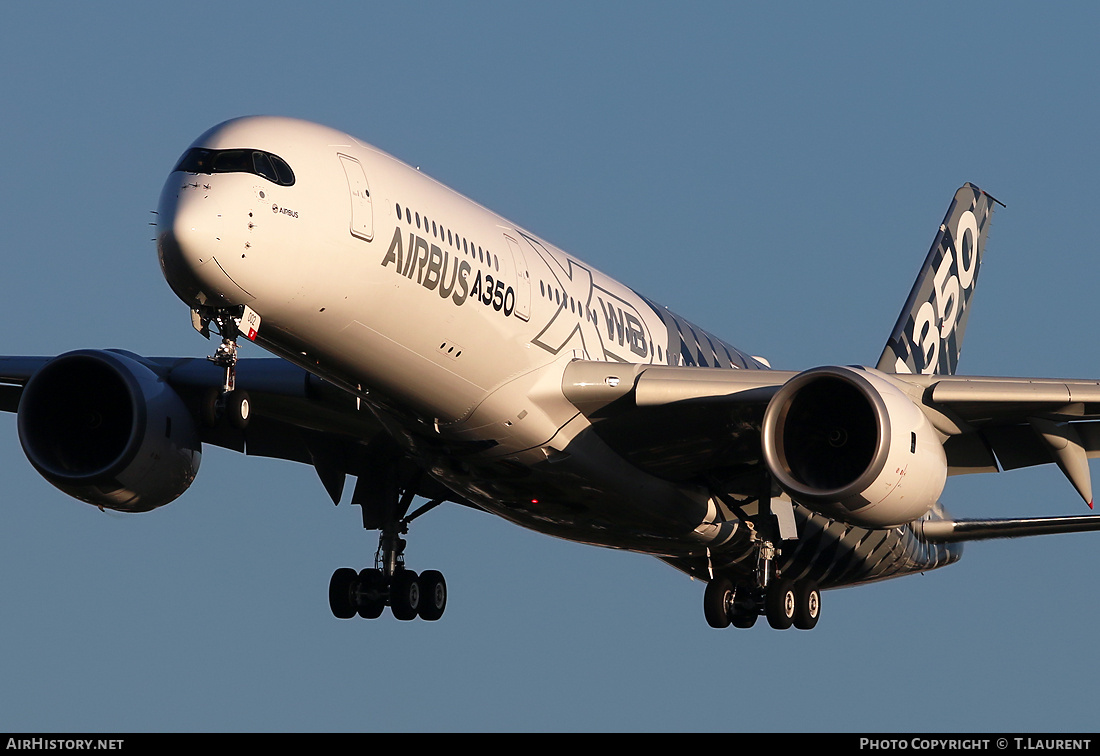 Aircraft Photo of F-WWCF | Airbus A350-941 | Airbus | AirHistory.net #153080