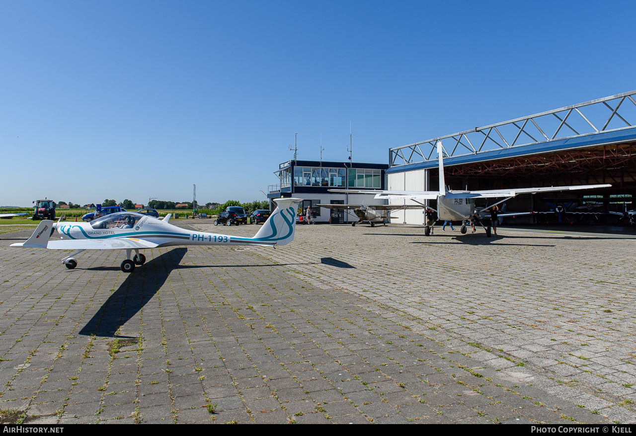 Airport photo of Texel (EHTX) in Netherlands | AirHistory.net #153144