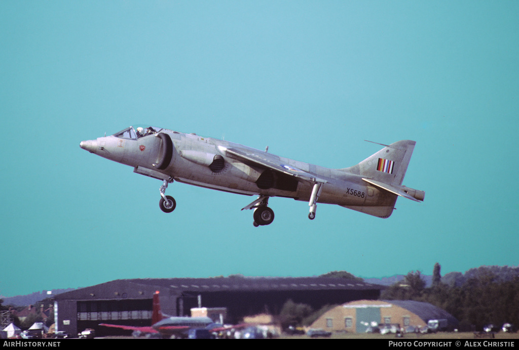 Aircraft Photo of XS688 | Hawker Siddeley Kestrel FGA1 | UK - Air Force | AirHistory.net #153526