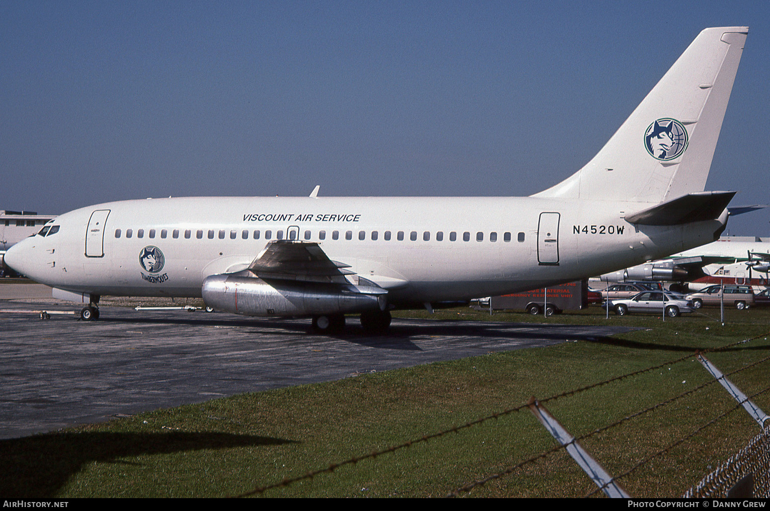 Aircraft Photo of N4520W | Boeing 737-247 | Viscount Air Service | AirHistory.net #153734