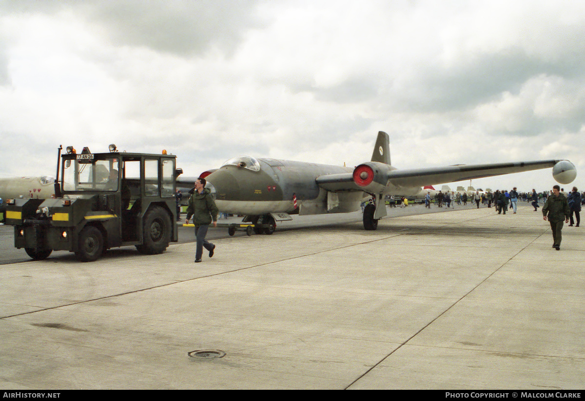 Aircraft Photo of WE113 | English Electric Canberra B2 | UK - Air Force | AirHistory.net #153903