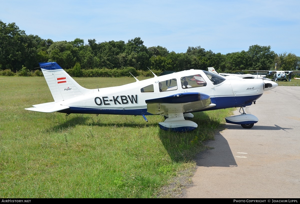 Aircraft Photo of OE-KBW | Piper PA-28-181 Archer II | AirHistory.net #153937