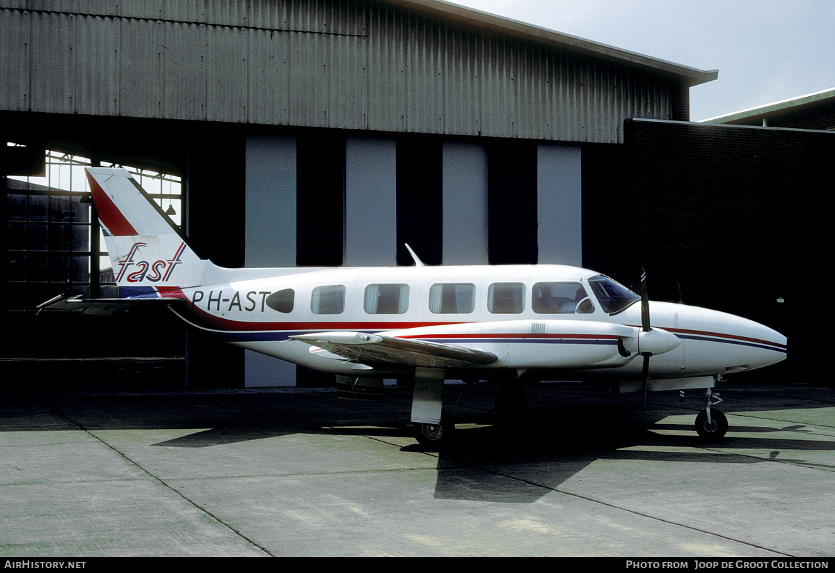 Aircraft Photo of PH-AST | Piper PA-31-350 Navajo Chieftain | FAST Eelde - Frisian Air Service Transport | AirHistory.net #153957