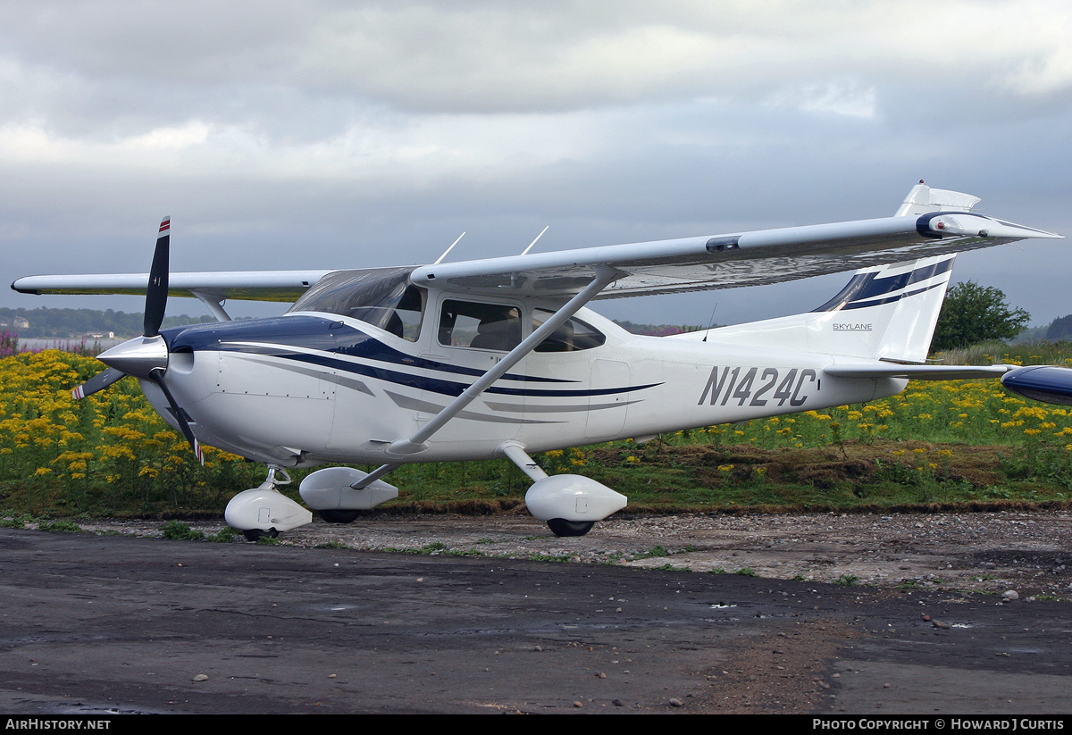 Aircraft Photo of N1424C | Cessna 182T Skylane | AirHistory.net #154133