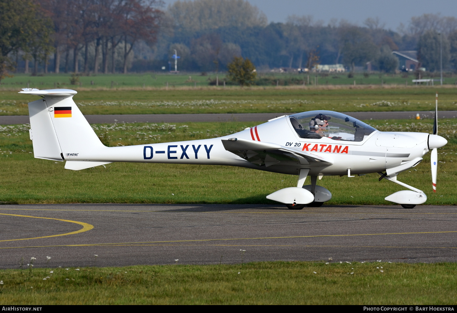 Aircraft Photo of D-EXYY | Diamond DA20-C1 Katana | AirHistory.net #154183