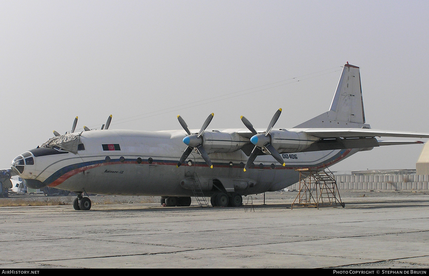 Aircraft Photo of 00406 / YA-PAA | Antonov An-12BK | Afghanistan - Air Force | AirHistory.net #154226