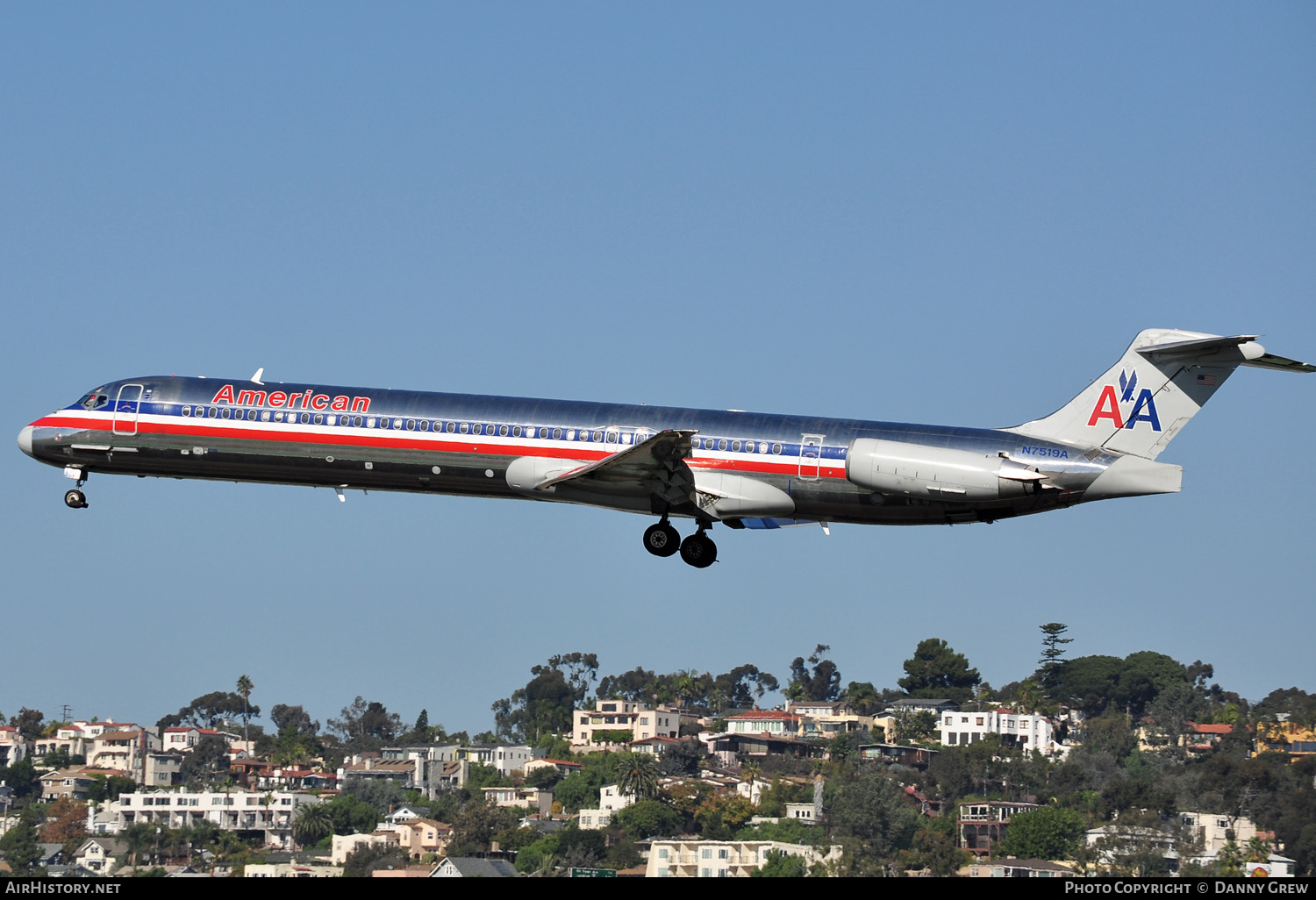 Aircraft Photo of N7519A | McDonnell Douglas MD-82 (DC-9-82) | American Airlines | AirHistory.net #154397