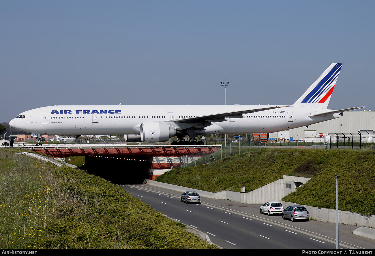 Aircraft Photo of F-GSQP | Boeing 777-328/ER | Air France | AirHistory.net #154438