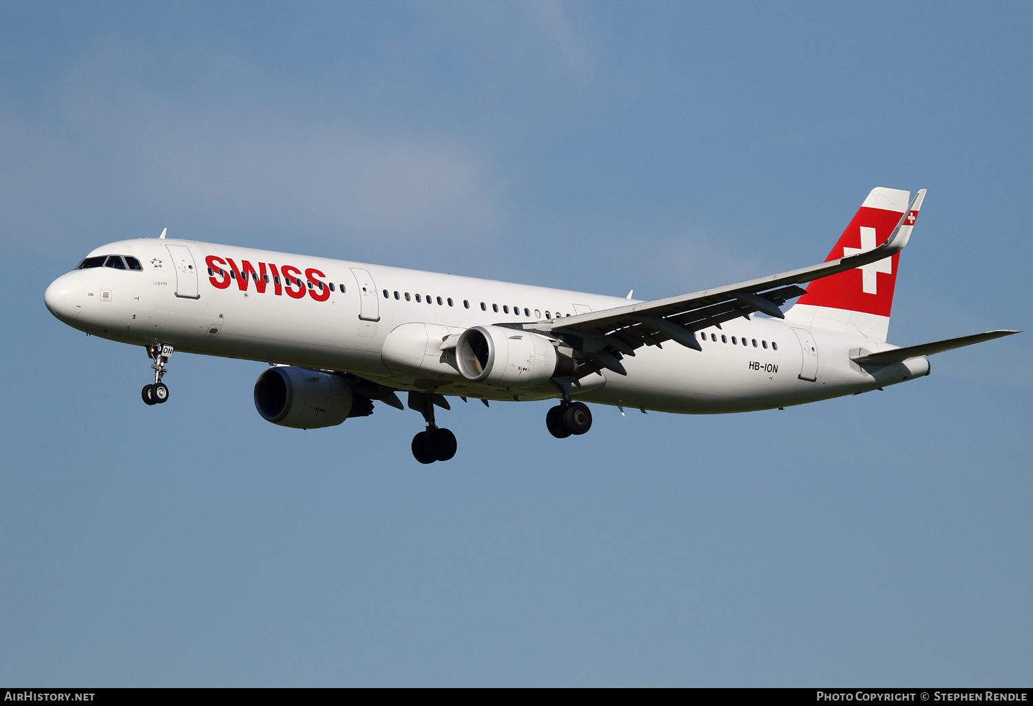 Aircraft Photo of HB-ION | Airbus A321-212 | Swiss International Air Lines | AirHistory.net #154452