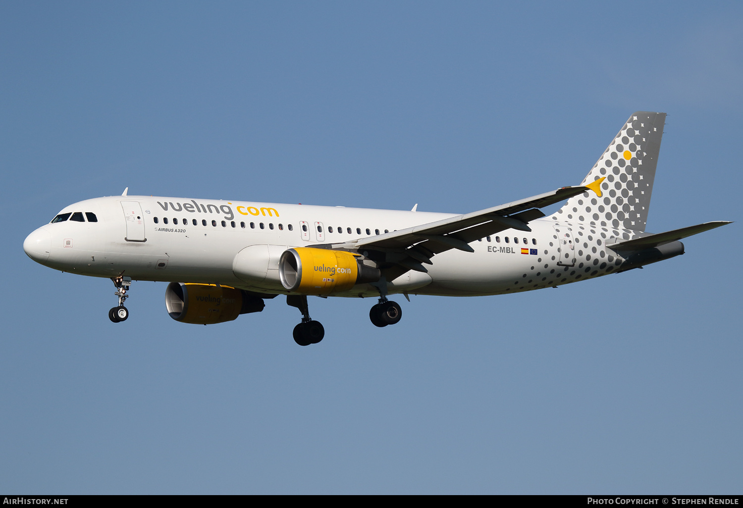 Aircraft Photo of EC-MBL | Airbus A320-214 | Vueling Airlines | AirHistory.net #154456