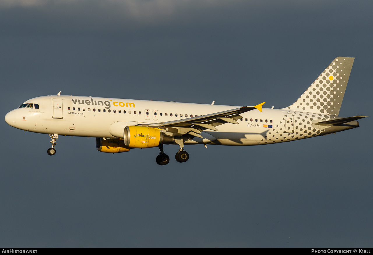Aircraft Photo of EC-KMI | Airbus A320-216 | Vueling Airlines | AirHistory.net #154499