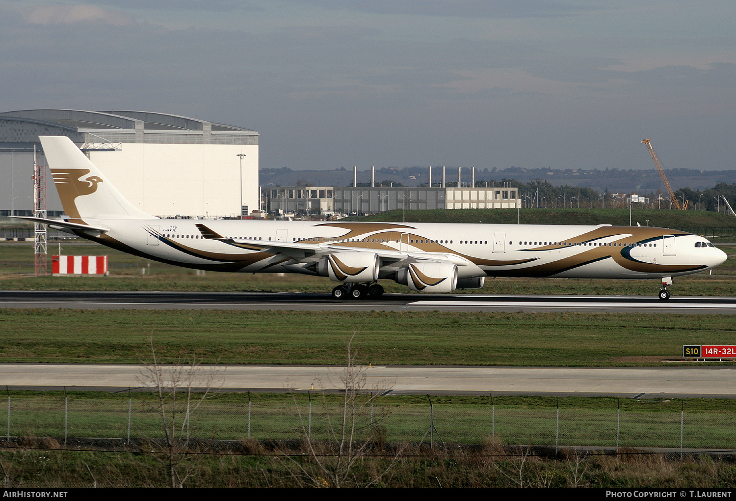 Aircraft Photo of F-WWJE | Airbus A340-642 | AirHistory.net #154624