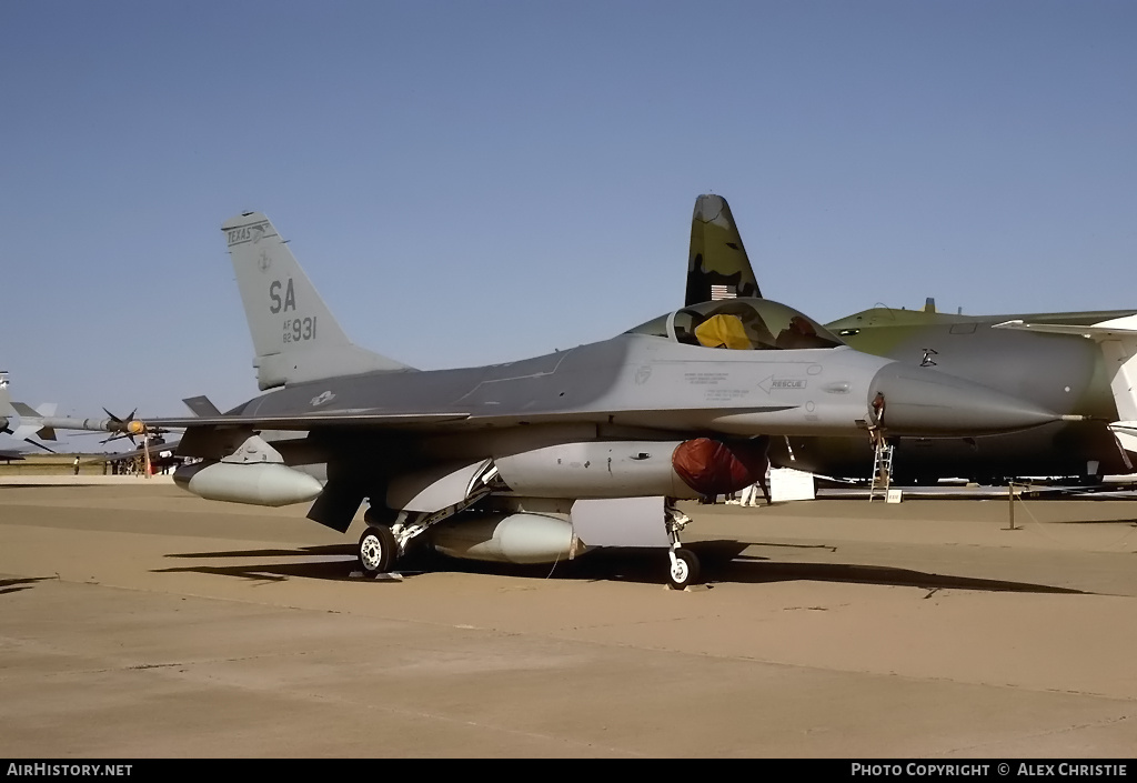 Aircraft Photo of 82-0931 / AF82-931 | General Dynamics F-16A Fighting Falcon | USA - Air Force | AirHistory.net #154704