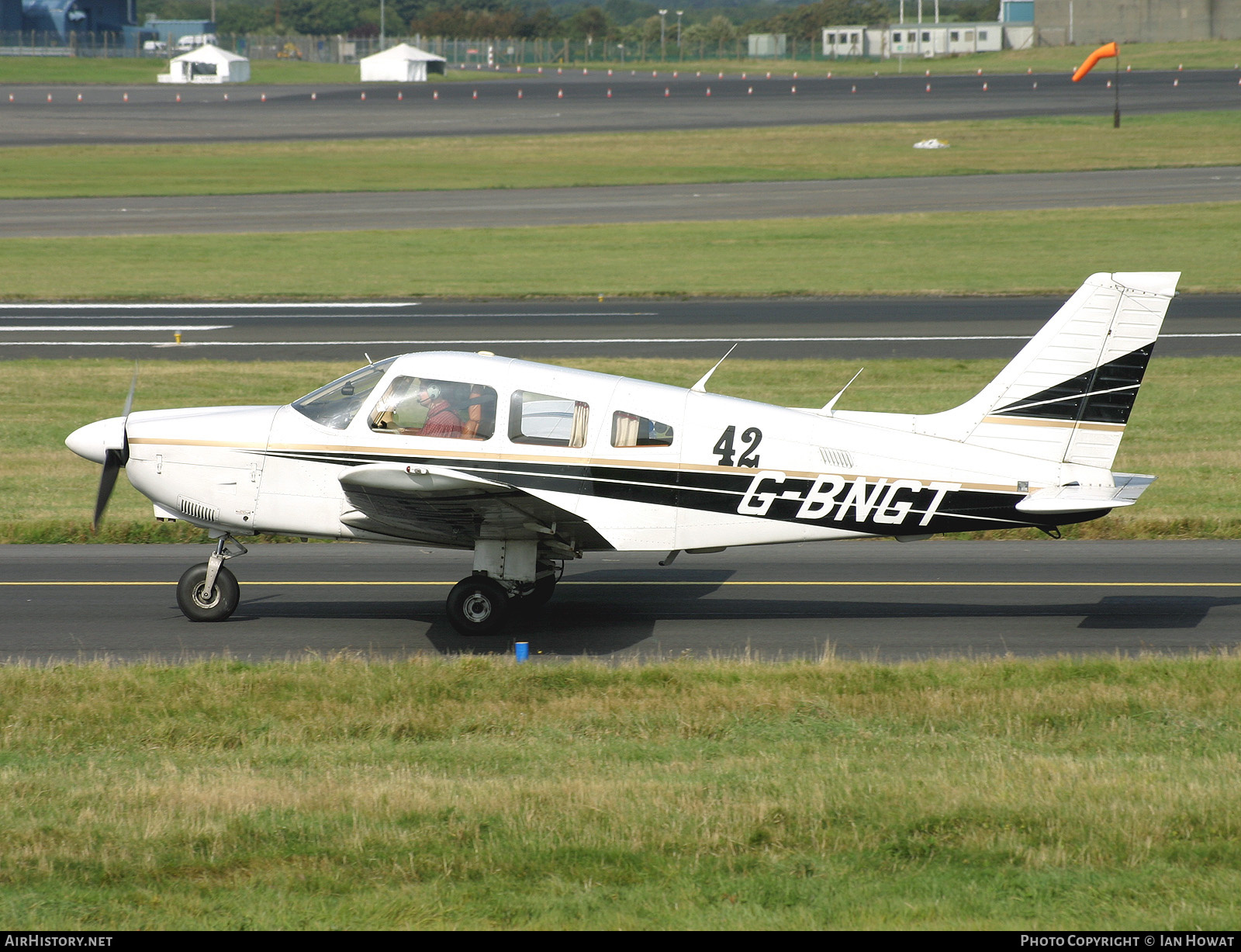 Aircraft Photo of G-BNGT | Piper PA-28-181 Archer II | AirHistory.net #154716